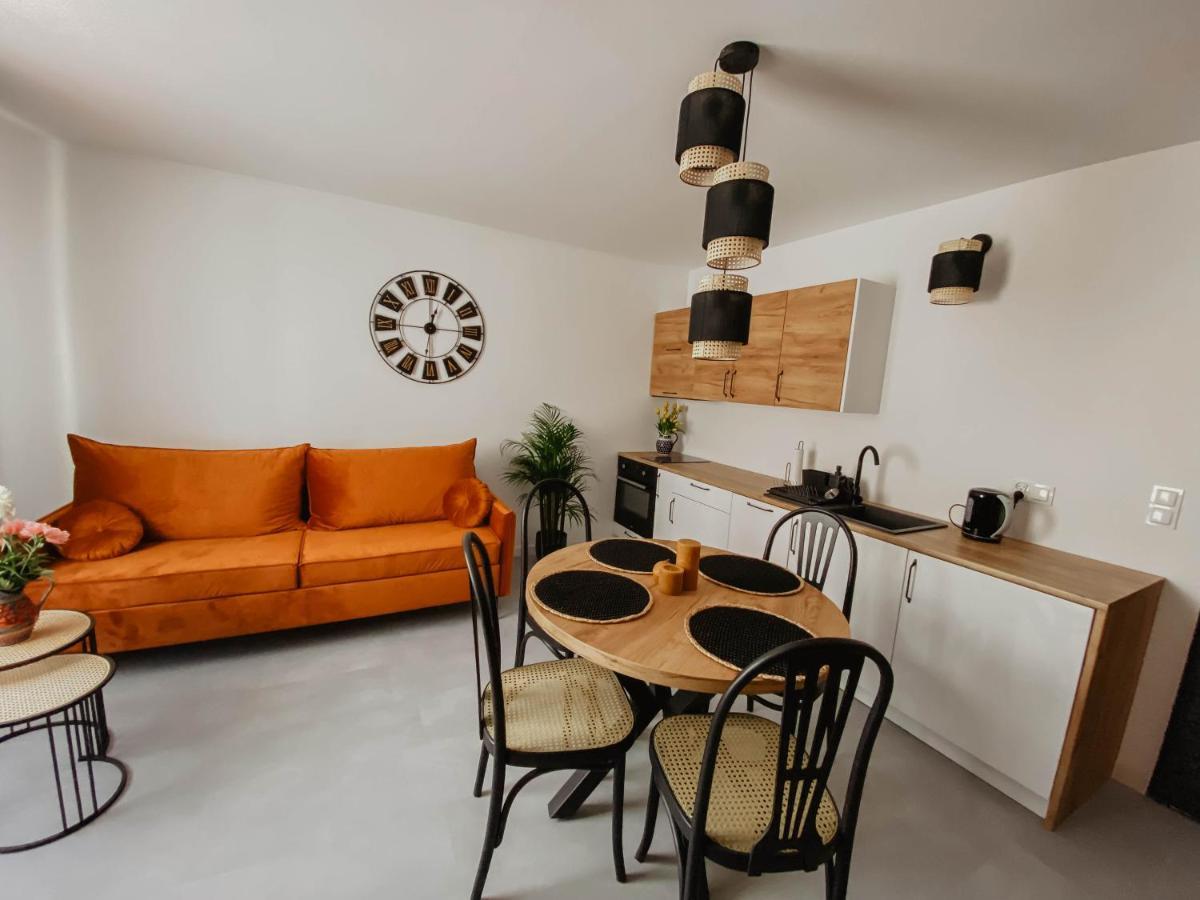 Cztery Pory Roku Apartman Wiele Kültér fotó
