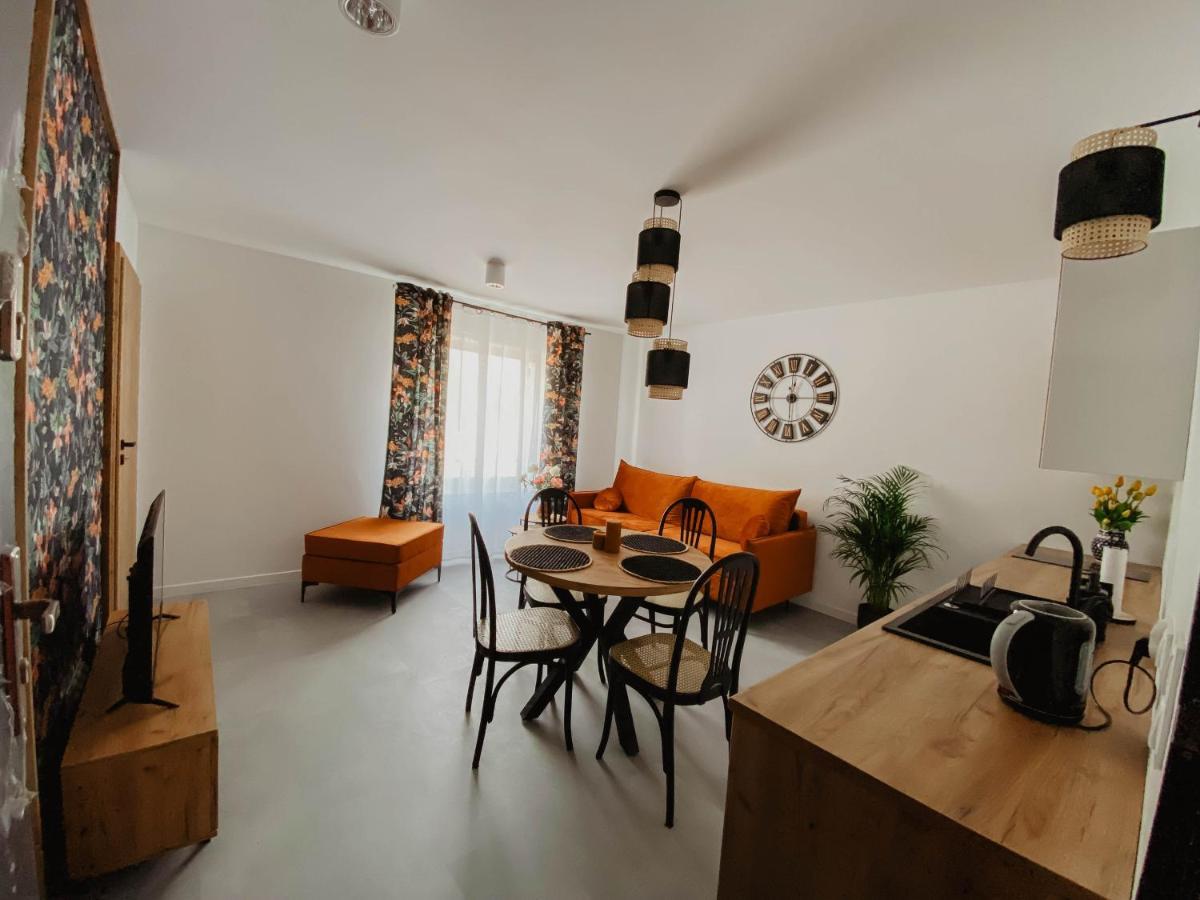 Cztery Pory Roku Apartman Wiele Kültér fotó