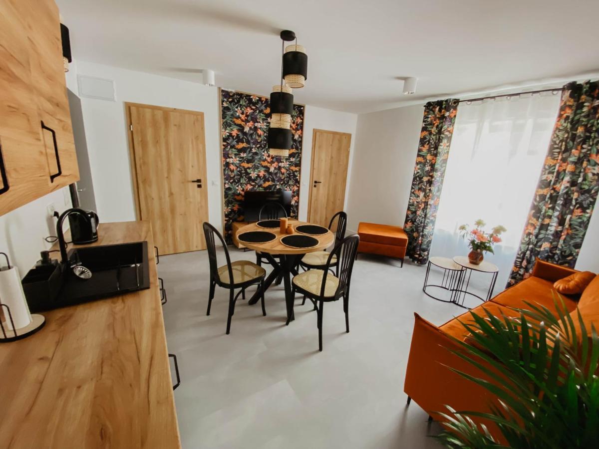 Cztery Pory Roku Apartman Wiele Kültér fotó