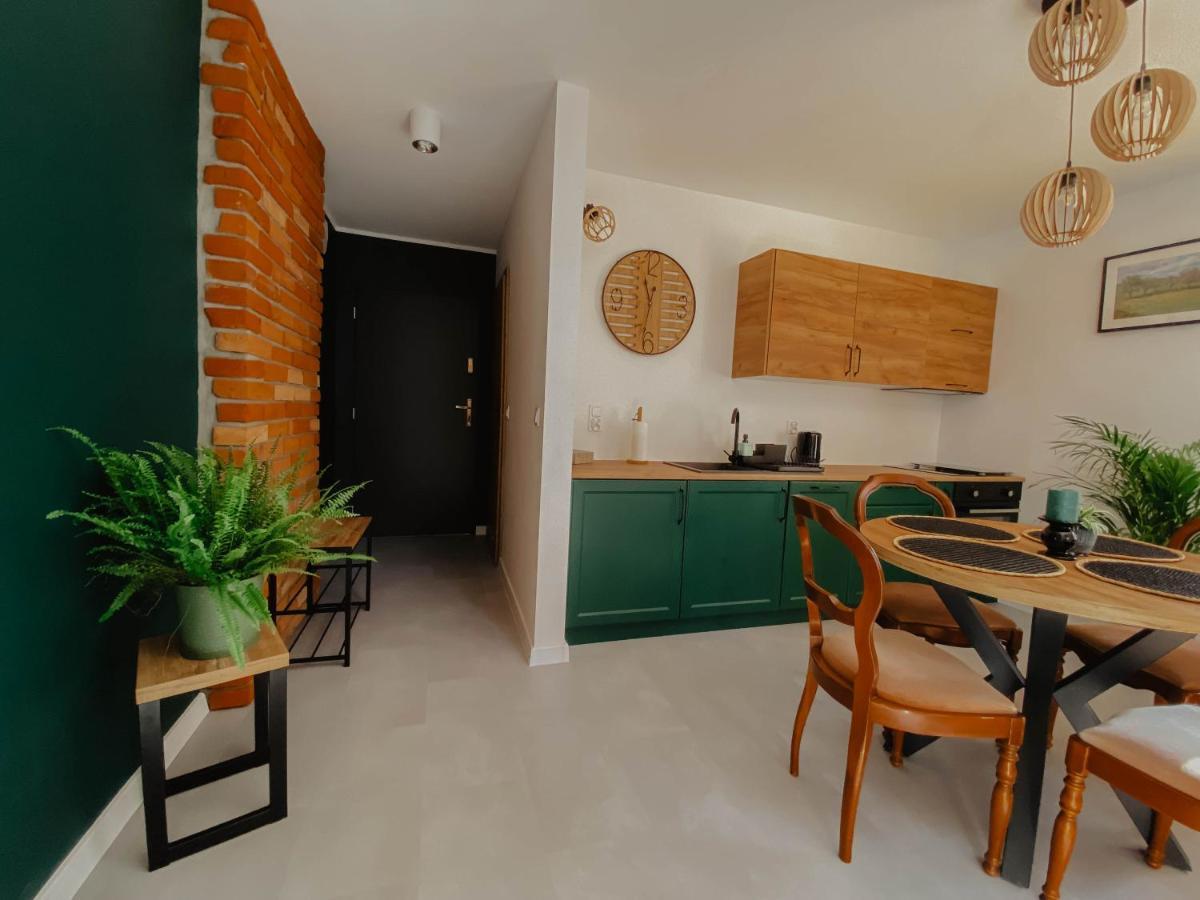 Cztery Pory Roku Apartman Wiele Kültér fotó
