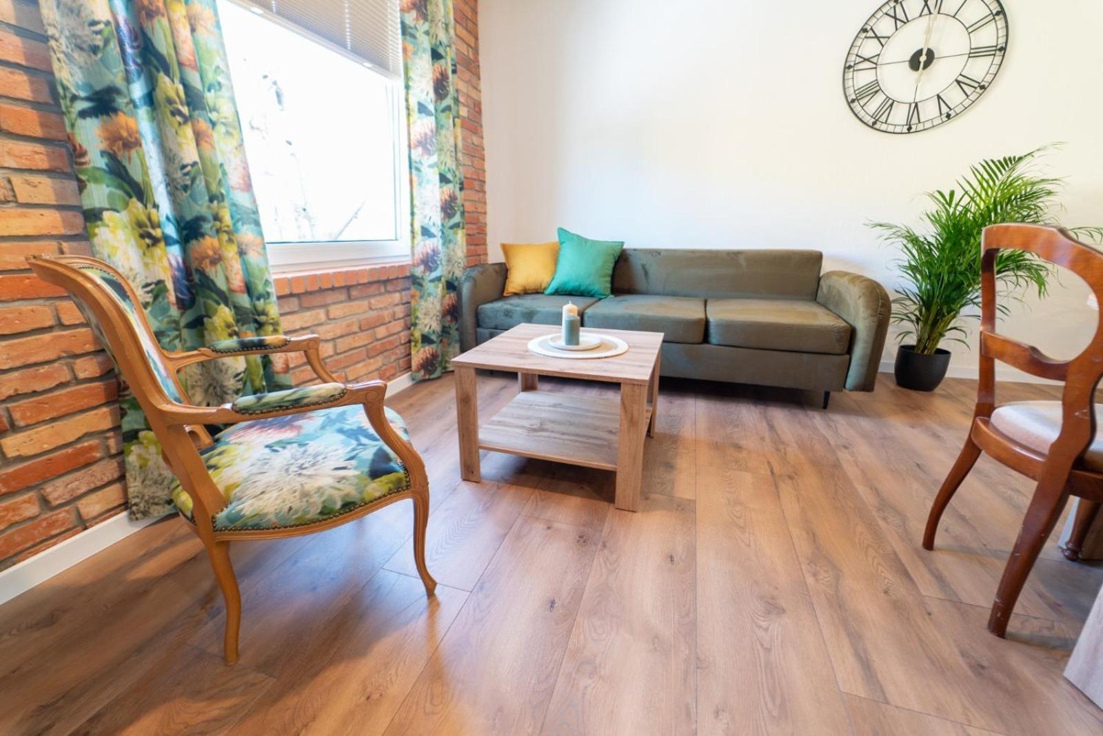 Cztery Pory Roku Apartman Wiele Kültér fotó
