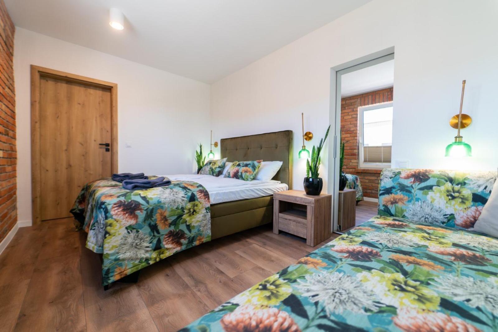 Cztery Pory Roku Apartman Wiele Kültér fotó